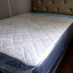 NEW QUEEN MATTRESS WITH BOX SPRING ♨️ Bed frame is not available