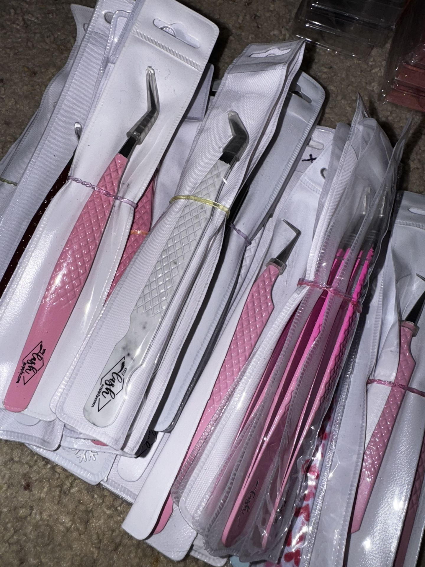 Lash Tweezers