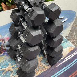 RUBBER  DUMBBELL  PYRAMID  RACK  &  NEW  RUBBER  DUMBBELLS  (PAIRS OF :  5s  10s  15s  20s  25s)