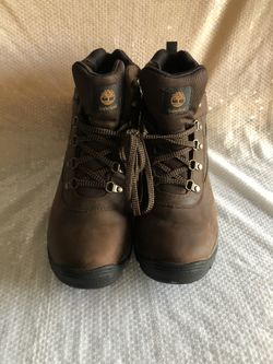 New Timberland waterproof boots for women’s Sz 11