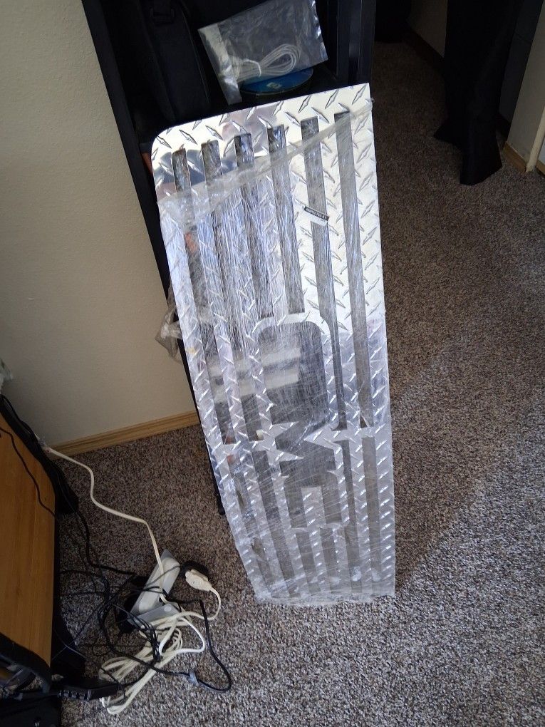 GMC DIAMOND PLATED CUSTOM GRILL