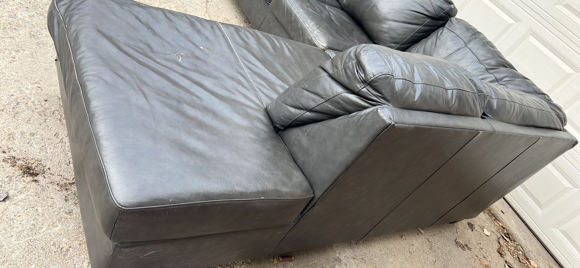 Free Delivery Gray Leather L Sectional Sofa for Sale in Denver, CO