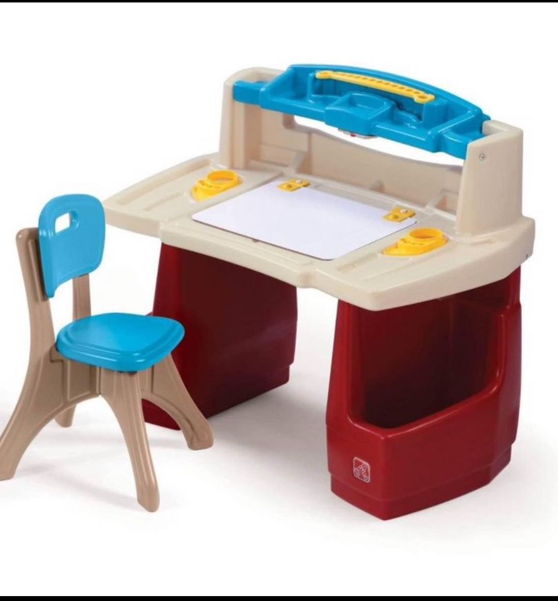 Fisher Price Deluxe Art Master Desk