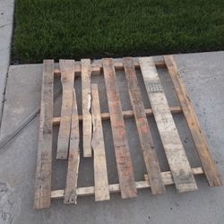 Free Pallet /	 Gratis 