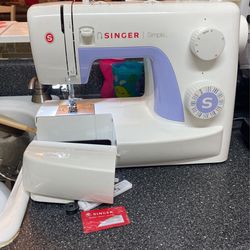 Singer 3232 Simple Sewing Machine