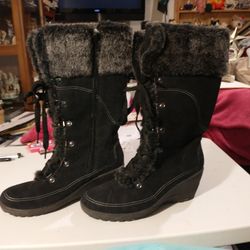 Size 8 Faded Glory Suede Like Black Boots With Fur Trim And Laces