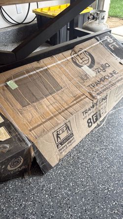 Brand new trampoline 8f