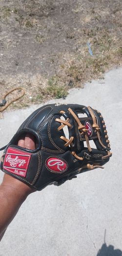 Rawlings Baseball Glove