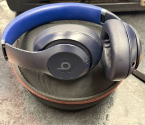 Beats Studio Pro Wireless Noise Cancelling Headphones Navy Blue w/ Case Cable