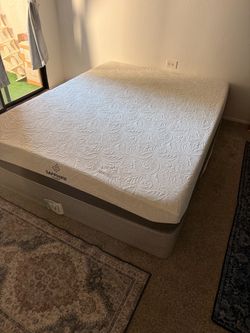 Queen bed and Fram