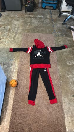 Size L For The Hoodie And Size M For The Pants Kids