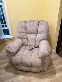 Recliner - Best Home Furnishings