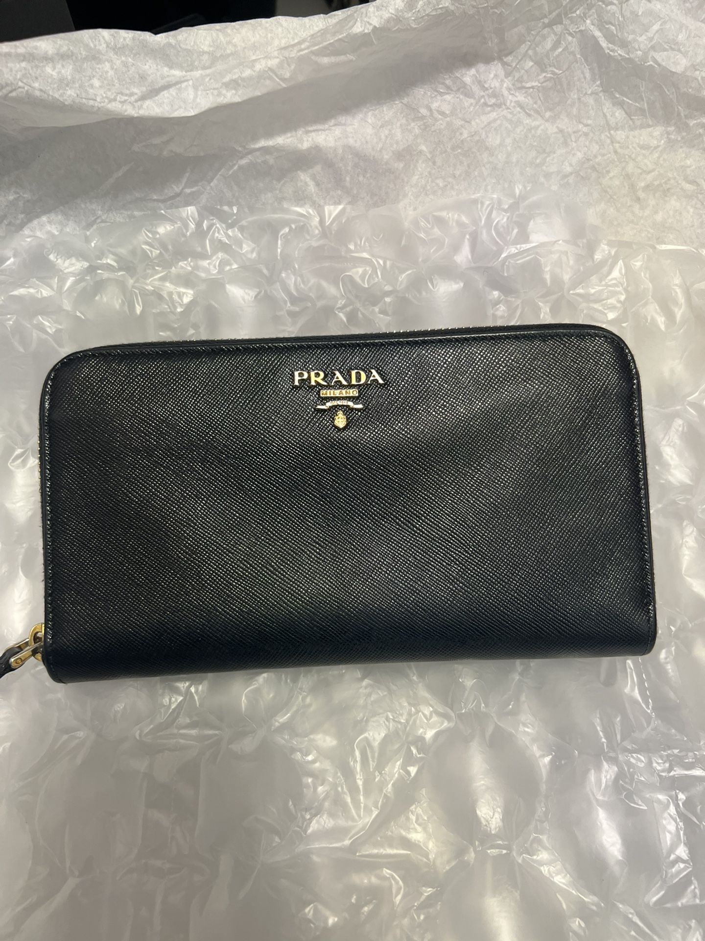 Prada Wallet 100% Authentic