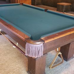 Pool Table 8'