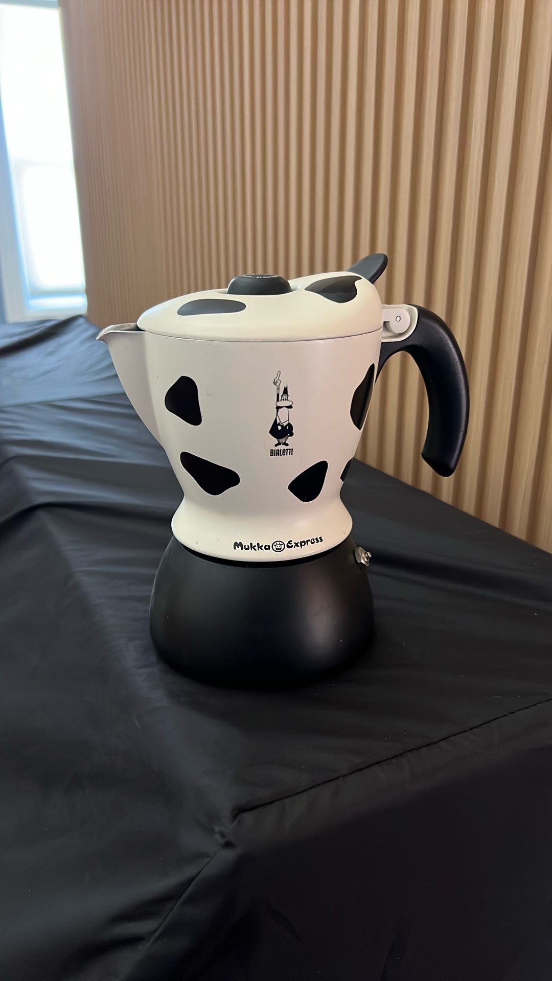 Coffee Maker. (Cappuccino Maker)