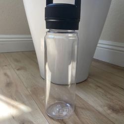 Yeti Yonder 25 Ounce Clear Water Bottle 
