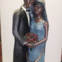 Wedding Couple Statue 