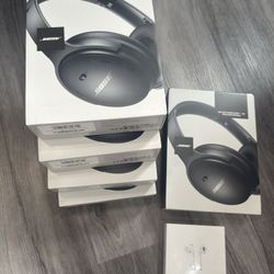 BOSE Headphones- SC QuietComfort 45 Noise-Canceling Wireless over-Ear Headphones (Black)