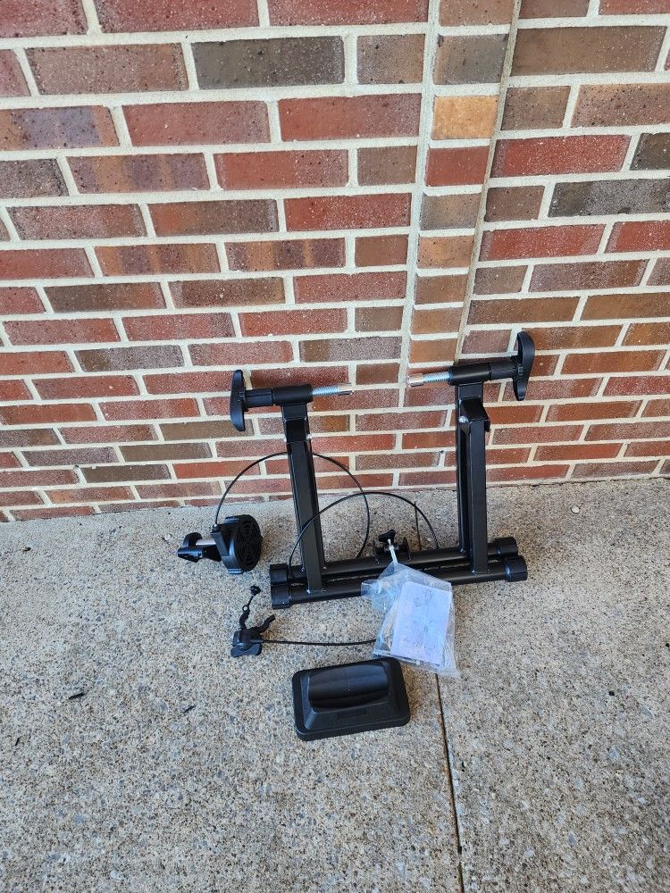 *** BRAND NEW BIKE TRAINER ***