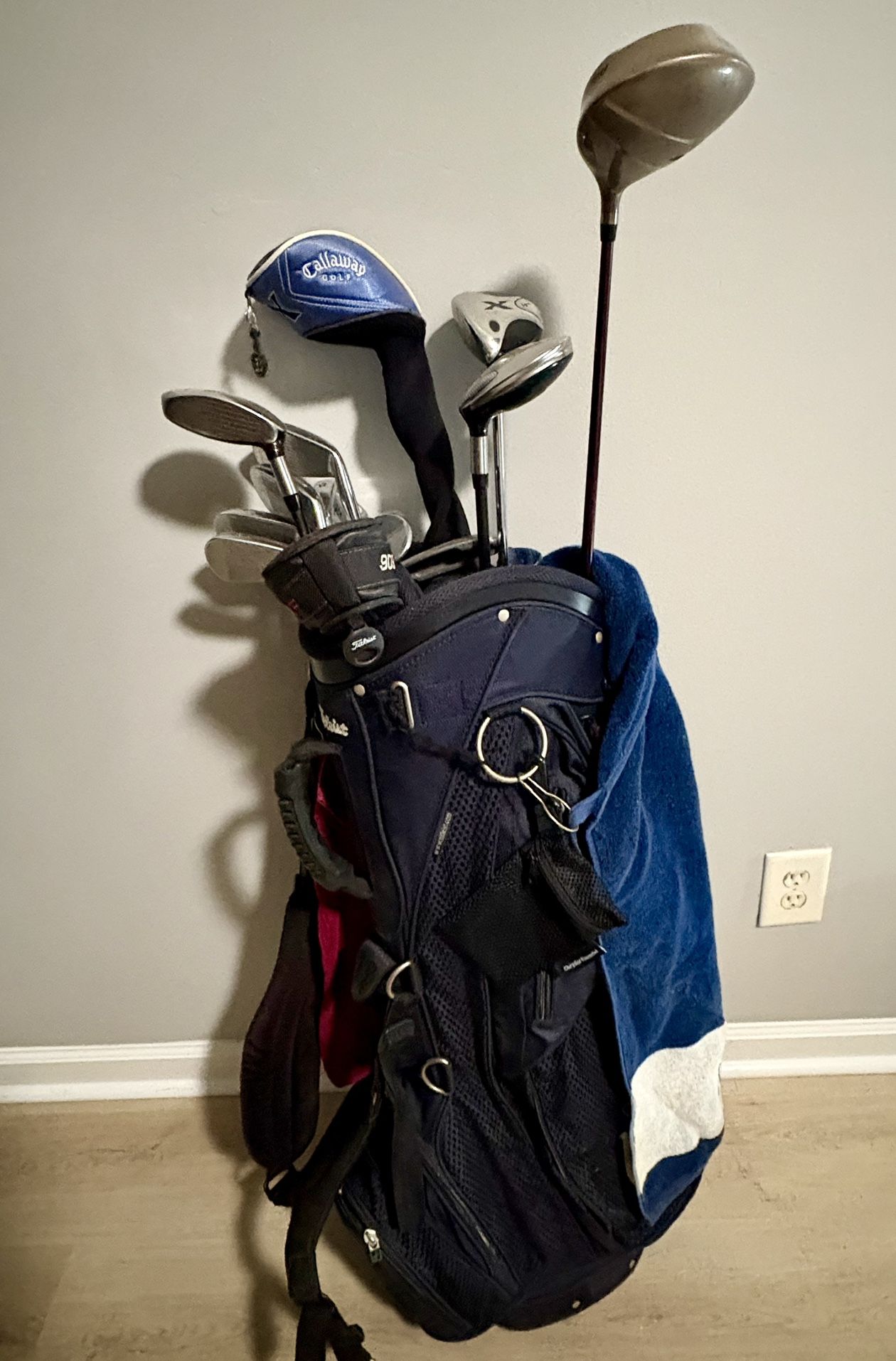 Golf Club Set And Bag Organizer