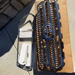 2016-2021 Toyota Tacoma Grille 53114-04170 OEM