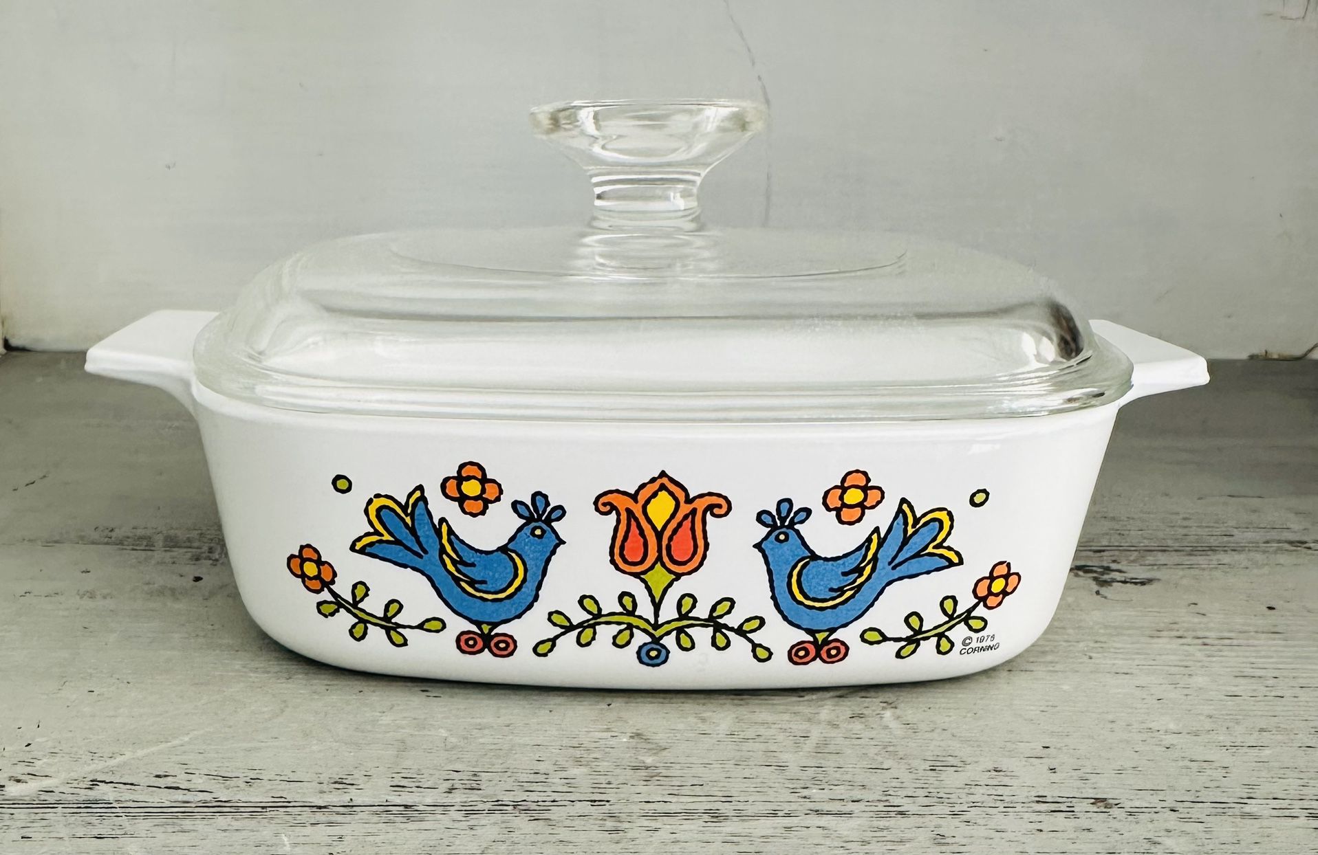Vintage 1975 Corning ware Country Festival pattern 1 quart casserole dish with lid  