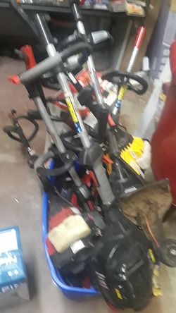 7 weedeaters power heads a couple of them have bad strings