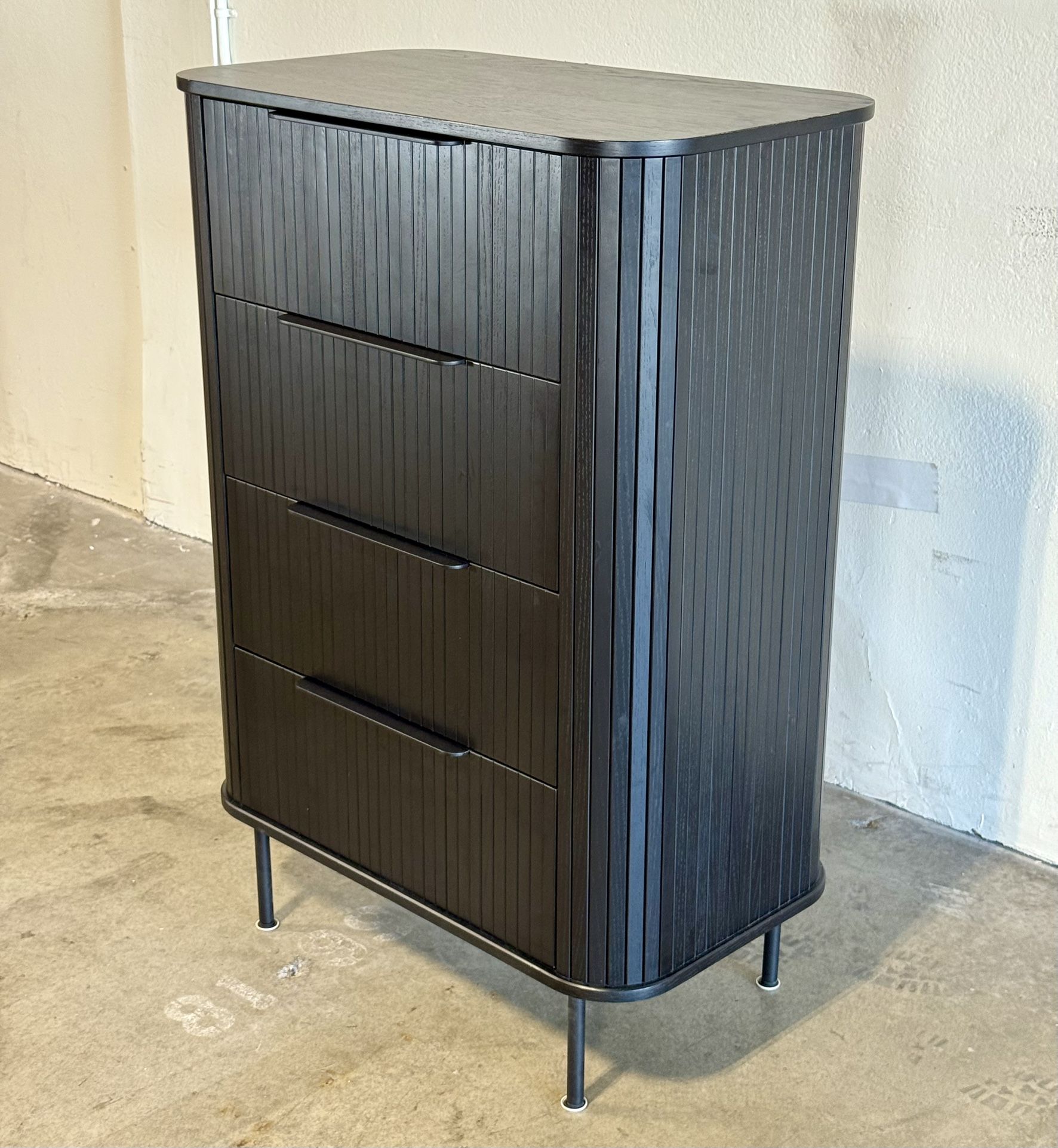 Sundays Easy Edge Standing Dresser (Black)