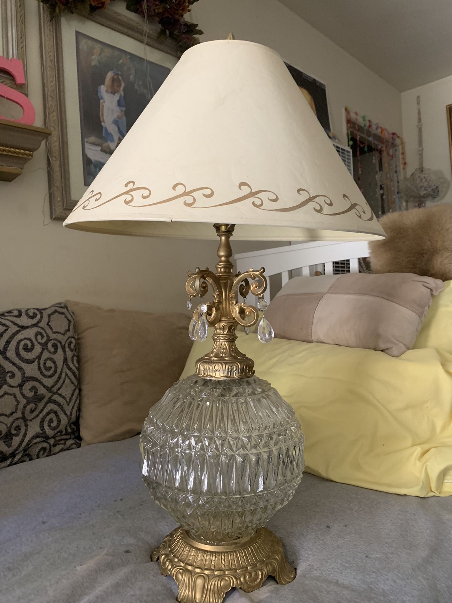 Beautiful Cristal Antique Lamp Work Very Good.