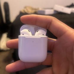 AirPods