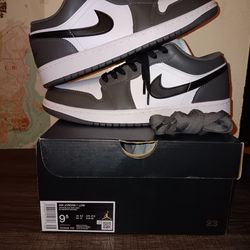 Jordan 1 low, Like New, men's 9.5