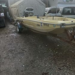 Bass Tracker Bass Boat