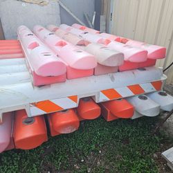 Low Profile 8' Barricade