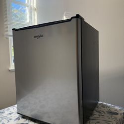 Whirlpool 2.7 cu. ft. Mini Refrigerator (Stainless Steel) 