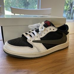 Jordan 1 Low Travis Scott - Size US8