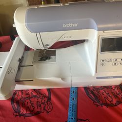 Brother pE800 Embroidery Machine