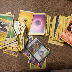 Bunch of 340 Assorted Pokemon Cards