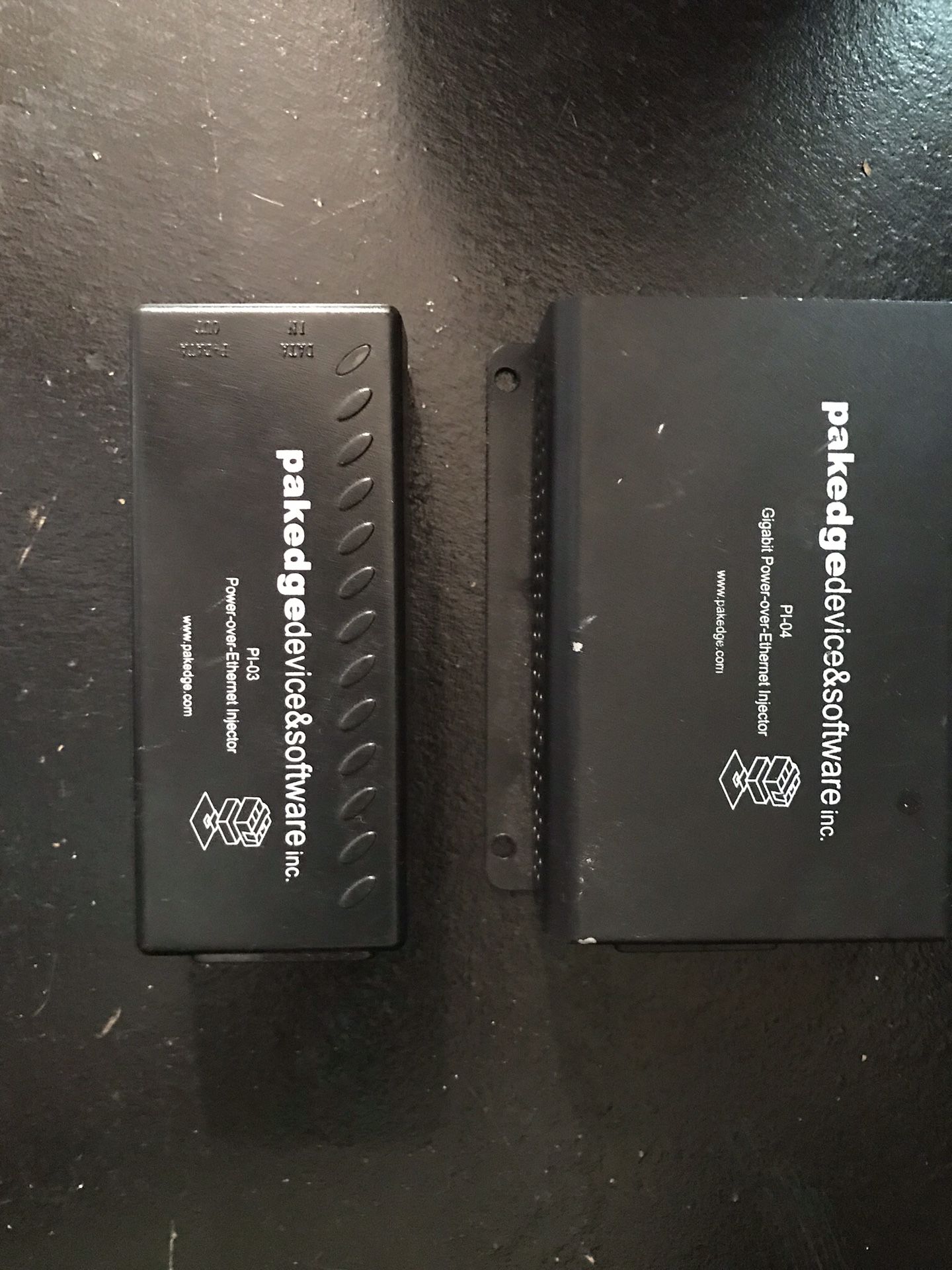 PI-03 and Pl-04, PoE/PoE+ Power Injectors