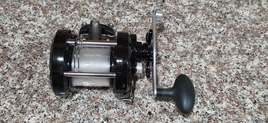 ROYAL SW500 Fishing Reel New