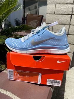 WMNS NIKE FREE 3.0 V4