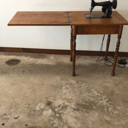 Spartan Sewing Machine. British singer. With Custom Table. 