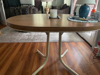 Kitchen table