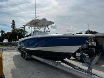 2008 Boston Whaler Outrage 320