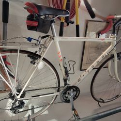 Vintage Miyata 10 Speed Bike