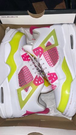 Air Jordan retro 4s “ Lemon Venom “ size: 5