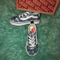 Vans Old Skool Sneaker Boys 1st Walker & Toddler, Cosmic Glow, Size: 8 Toddler $35 OBO