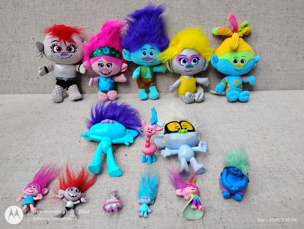 Trolls Dolls And Figurines