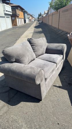 Love seat