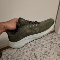 Nike 9.5 Original Price 80