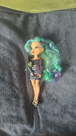 Holly De'Vious de Rainbow High